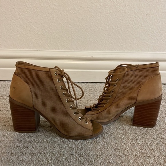 ALDO Brown Perforated Leather Tie Up Open Toe Heeled Booties - Picture 4 of 7